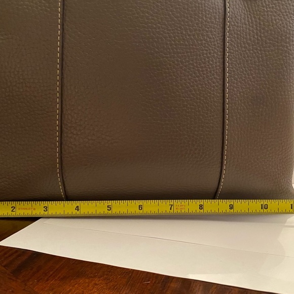 Dooney and Bourke Lexington handbag - Picture 7 of 7